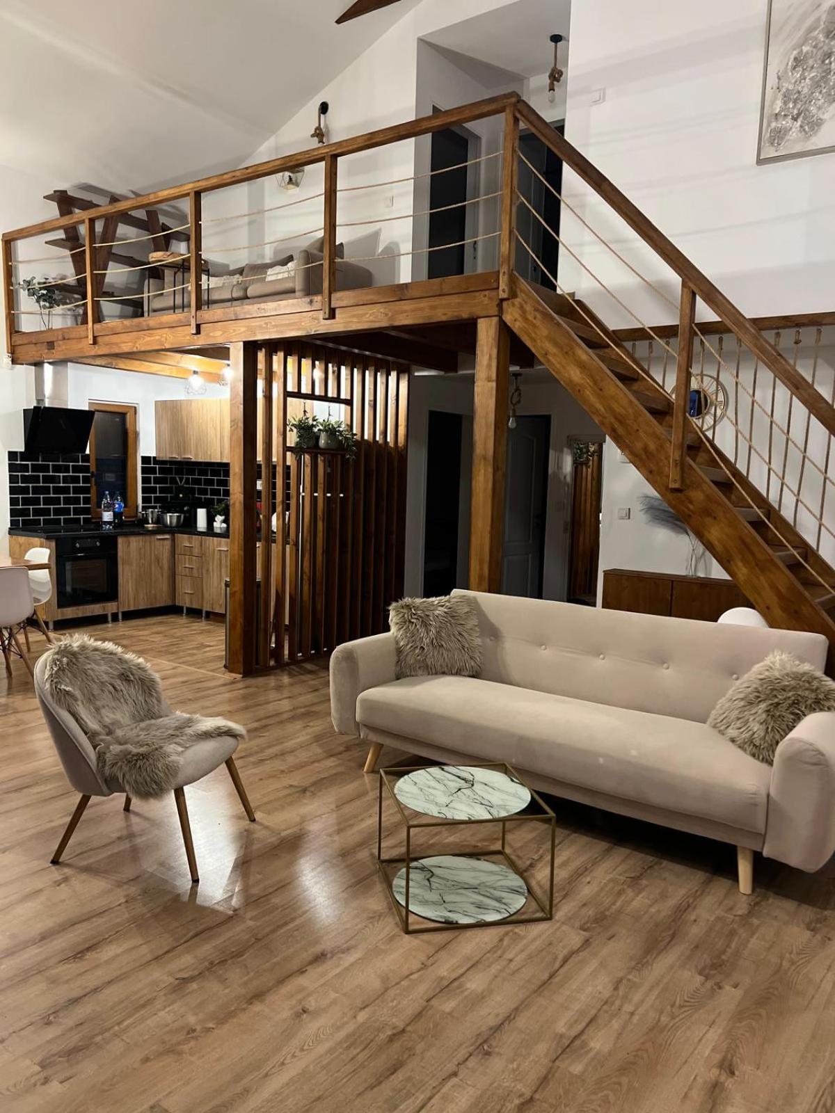 Le Chalet M - Cabana Cu O Panorama De Poveste. Surdesti  Exteriör bild