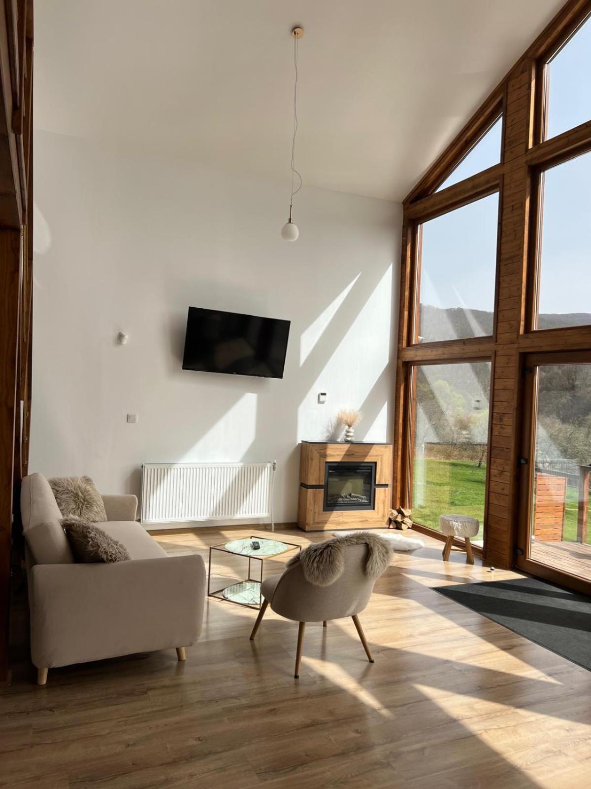 Le Chalet M - Cabana Cu O Panorama De Poveste. Surdesti  Exteriör bild